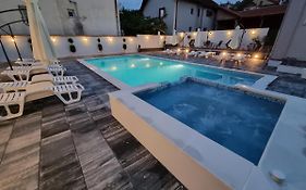 Fenix Apartments
